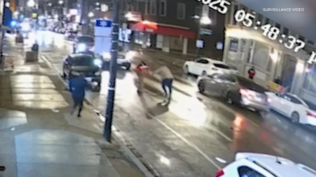 $10K reward offered in deadly shooting at Little Village jewelry store caught on camera