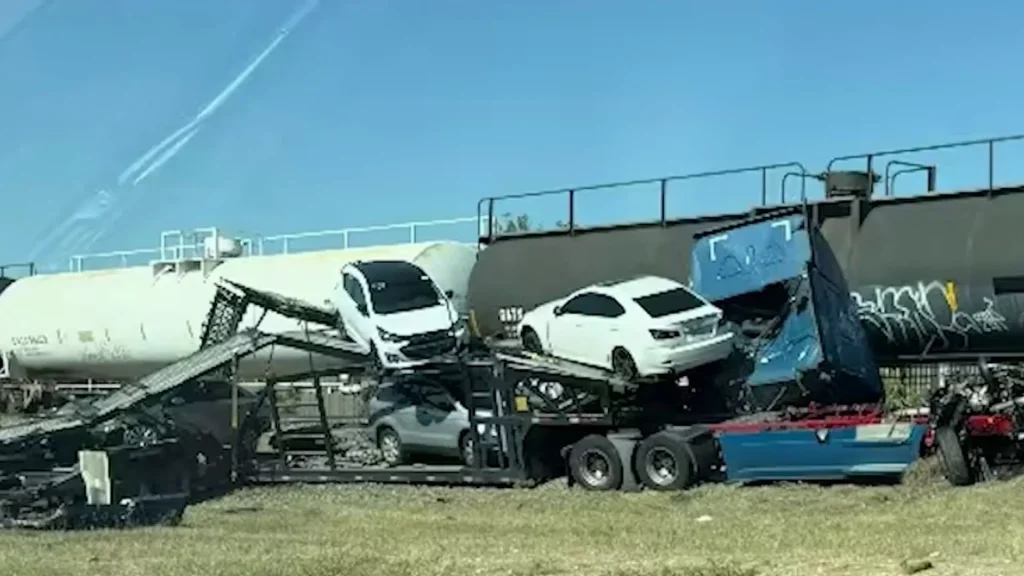 Witness describes train slamming into big rig stuck on Schertz railroad crossing