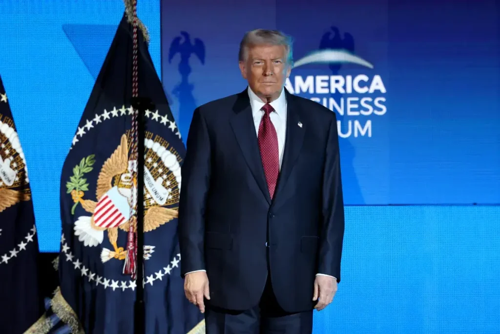 Trump’s Net Approval Rating on Handling Government Shutdown Hits New Low