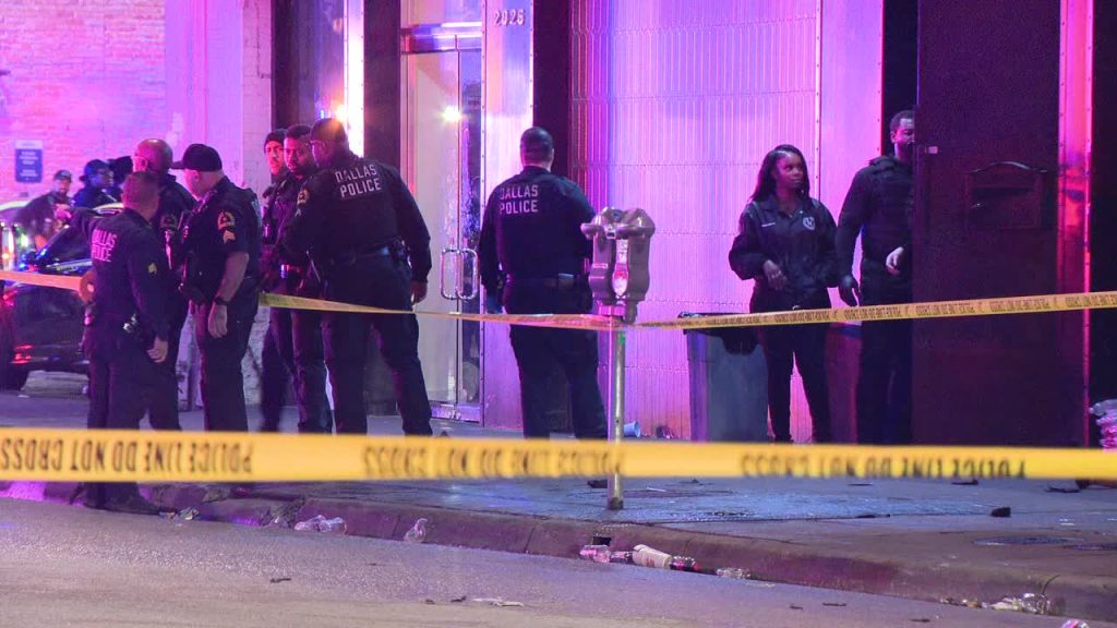 Downtown Dallas shooting: 2 dead, 2 hurt in officer-involved shooting