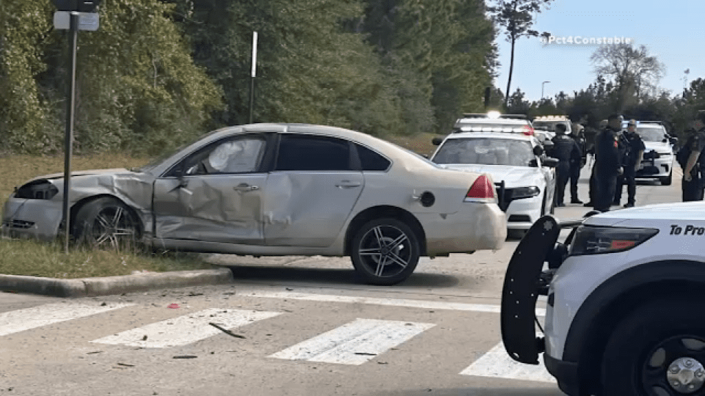 14-year-old among arrested for fleeing scene of wrong-way crash in Tomball, officials say