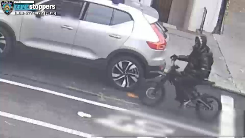 E-bike riding suspect wanted in violent robbery spree across the Bronx, Manhattan