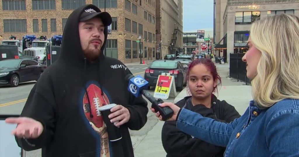 Family’s only car, full of Christmas presents for children, stolen in Detroit