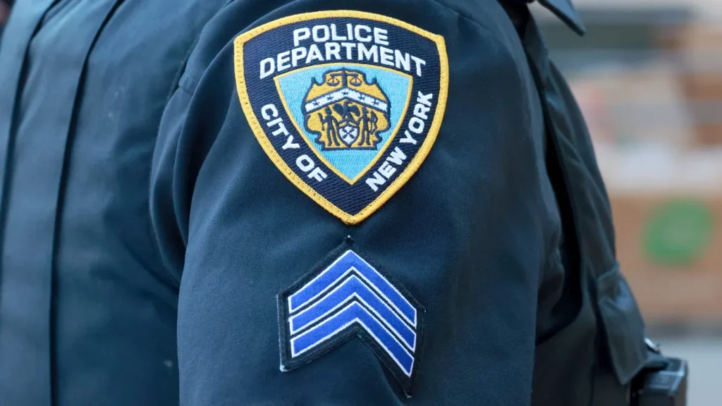 NYPD sergeant accused of posing as ICE agent, ordering family report to immigration facility