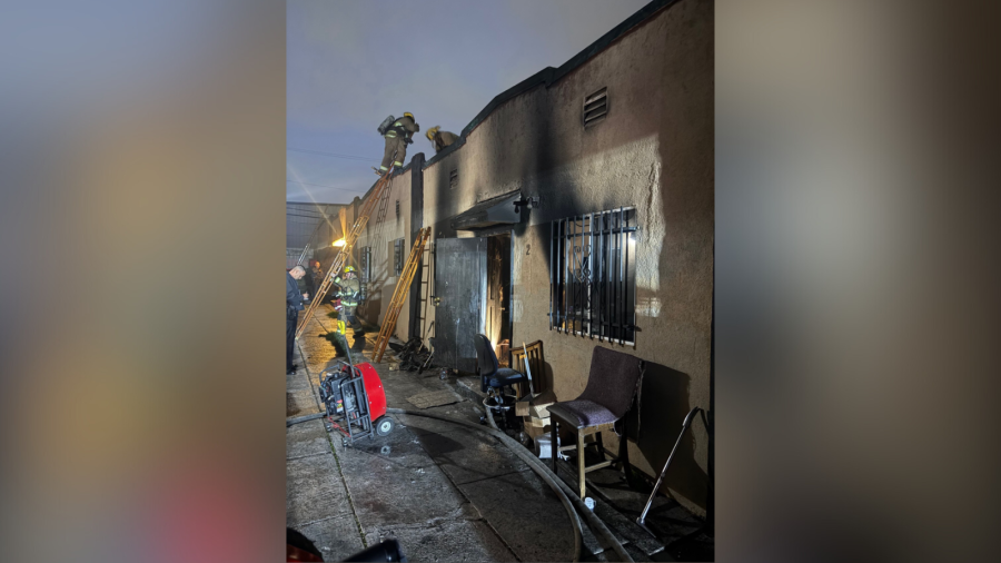 Woman dies in Hyde Park residential fire, LAFD investigating