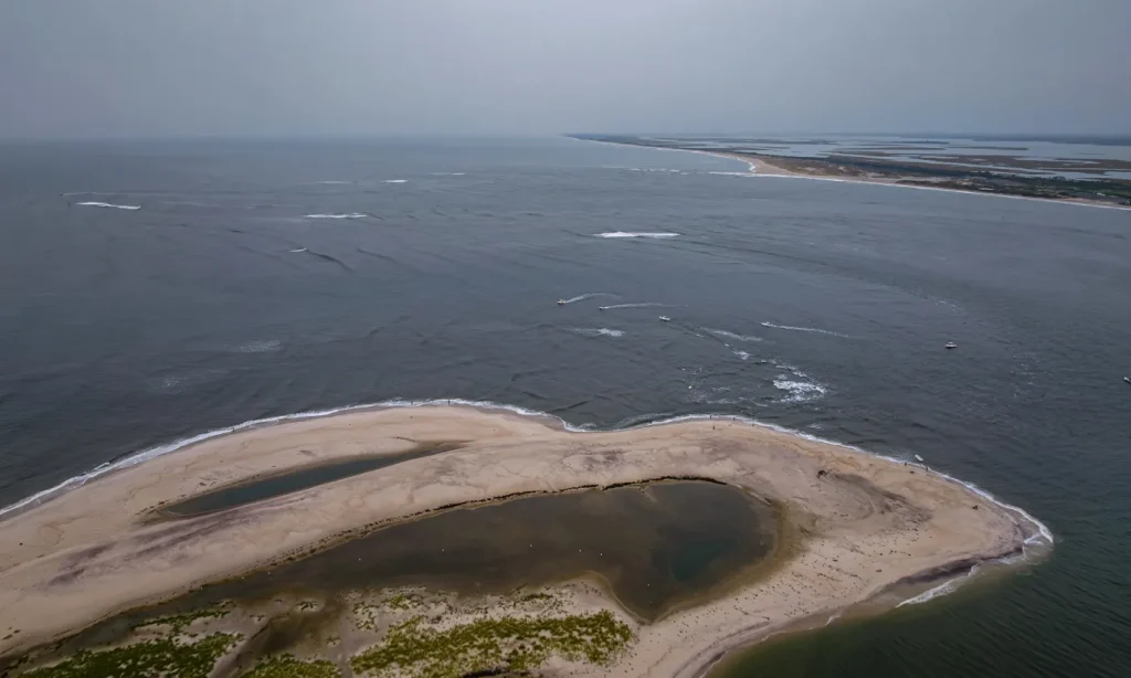One man dead, another injured when boat capsizes entering Fire Island Inlet
