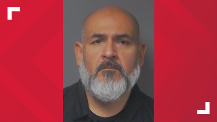 Affidavit: Balcones Heights police lieutenant accused of destroying pipe, marijuana; now facing criminal charges