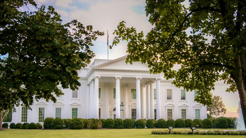 2 National Guardsmen Dead After Shooting Near White House; Suspect in Custody