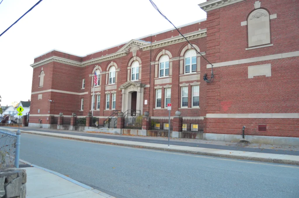 Washington Elementary staff concerned over possibly contaminated dust amid construction