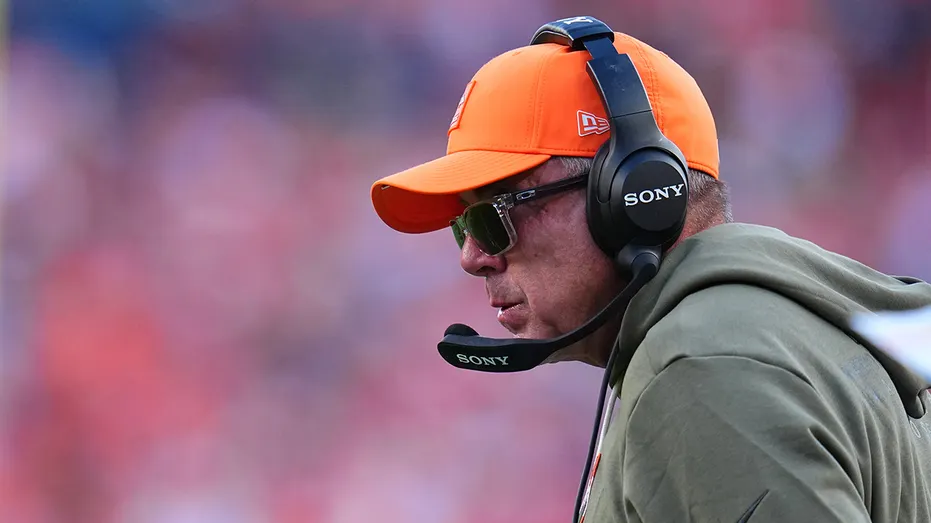 NFL official collides with Broncos’ Sean Payton, head coach receives penalty