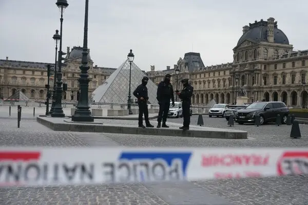 Two More Suspects Charged in Louvre Heist Case