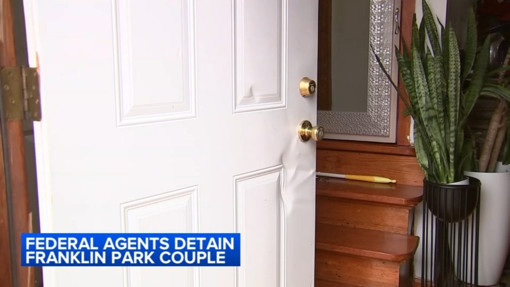 Federal agents detain couple in Franklin Park family says; Border Patrol chief no longer in area