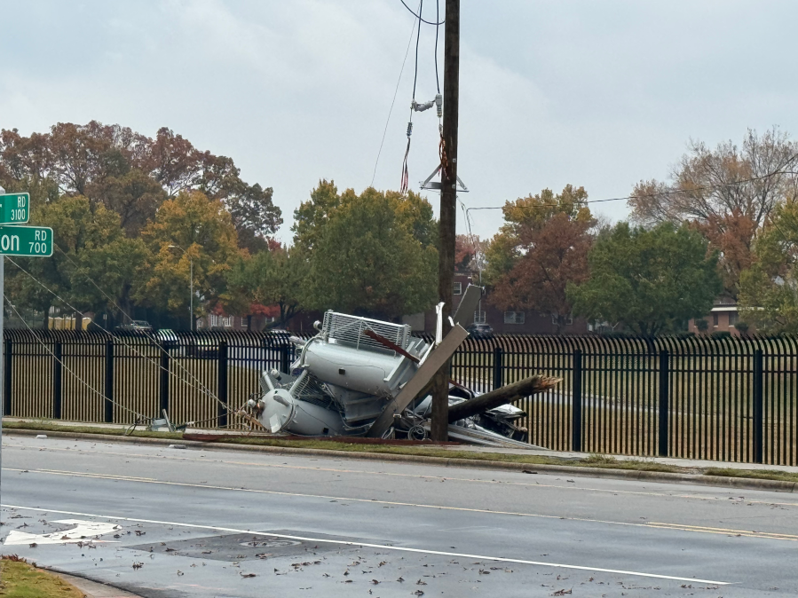 Car hydroplanes into utility pole on Garner Road in Raleigh, causing power outage: Officials