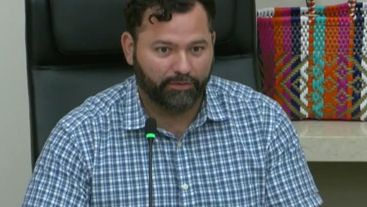 Corpus Christi City planning commissioner charged after alleged text threats to UofL coach and family