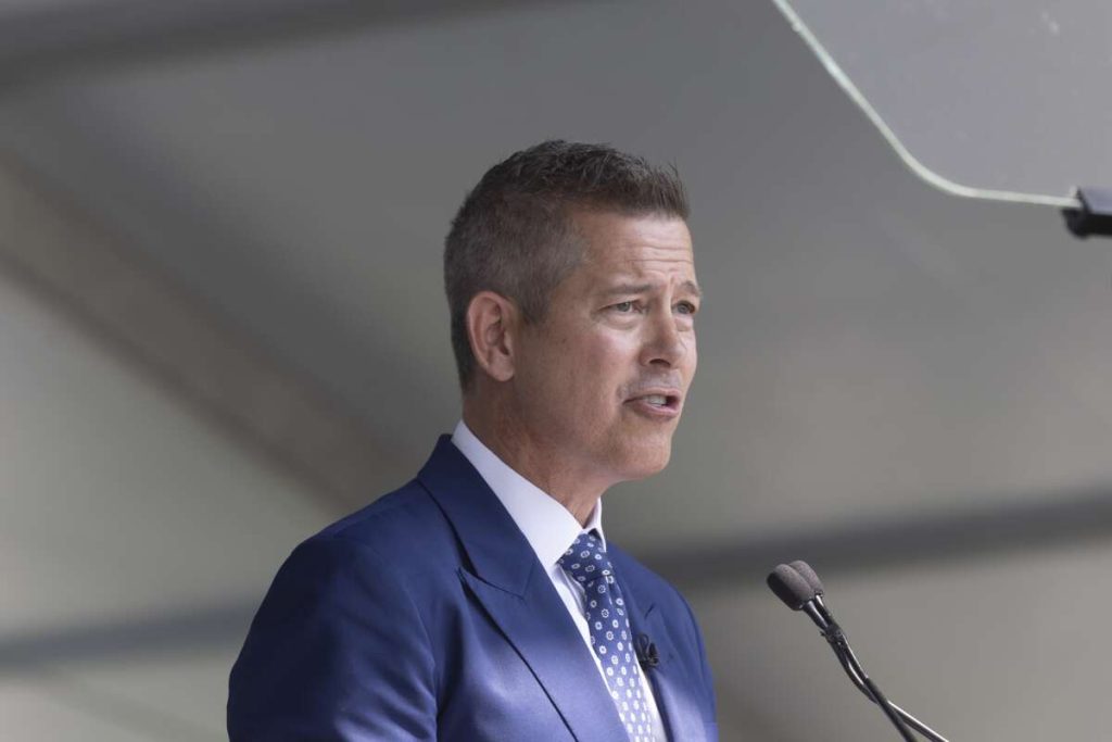 DOT Secretary Duffy Threatens to Close Airspace Amid Ongoing Shutdown Standoff