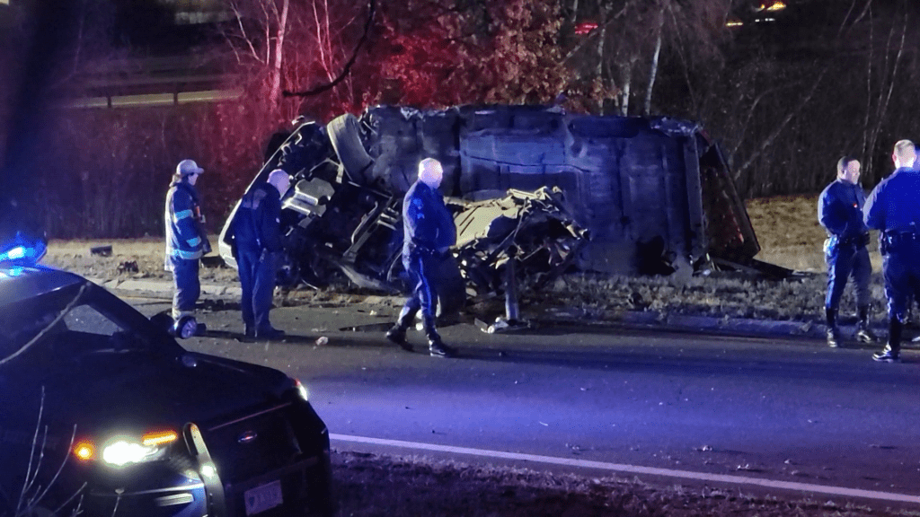 1 hospitalized after 100 mph chase ends in crash on I-93 car split in half