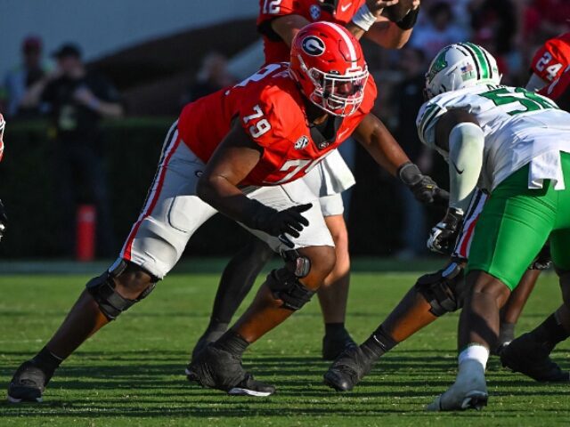 Georgia Lineman Nyier Daniels Arrested for Cruelty to Children, Reckless Driving