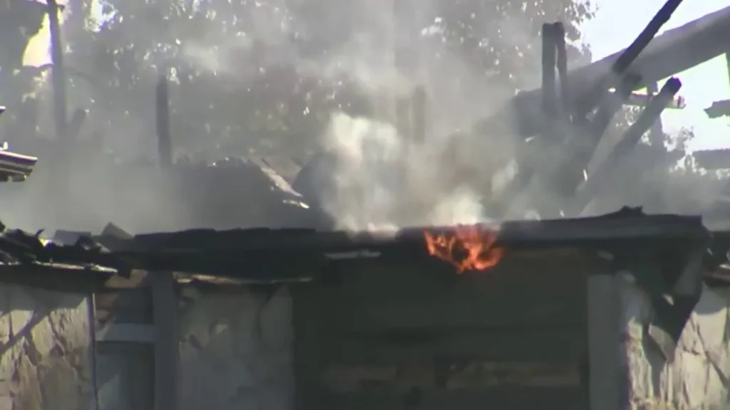 Neighbor describes ‘humongous’ flames after fire engulfs apartment building