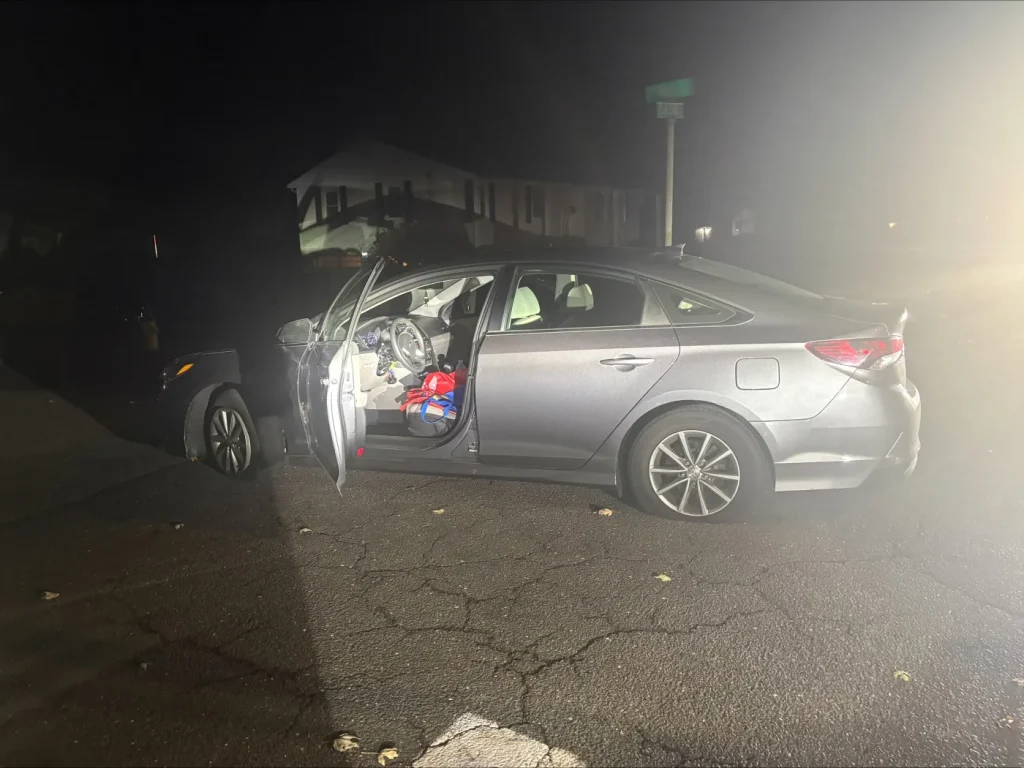 Two CT teens arrested after police receive several calls reporting attempted car break-ins