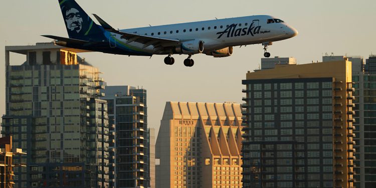 Former Alaska Pilot Faces Sentencing After Mid-Flight Engine Scare