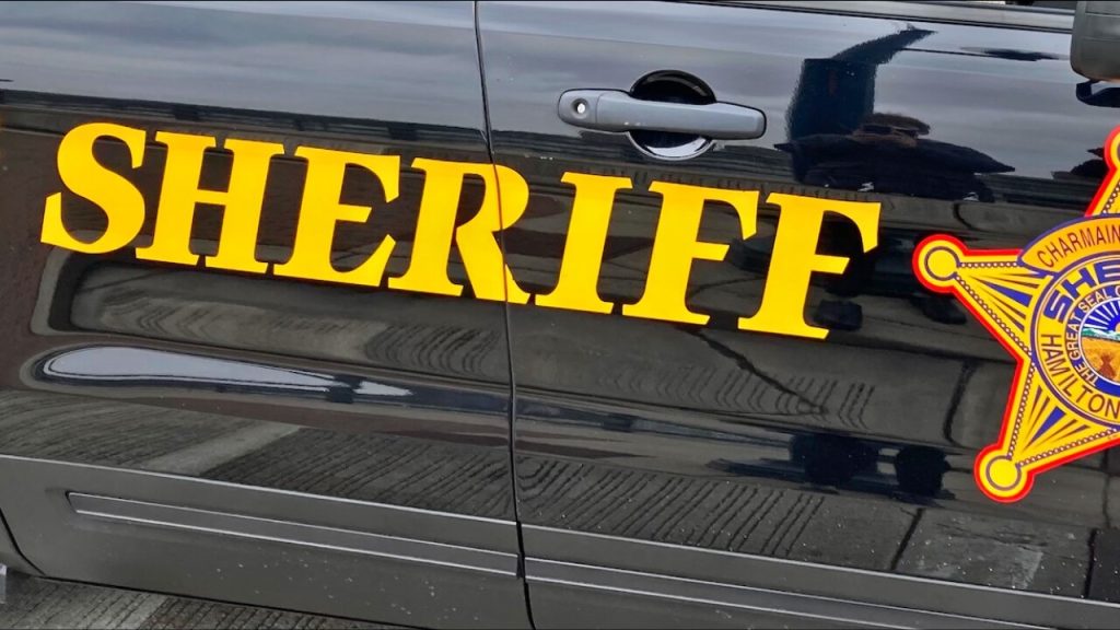 HCSO: 1 dead after crash involving semi in Sycamore Township