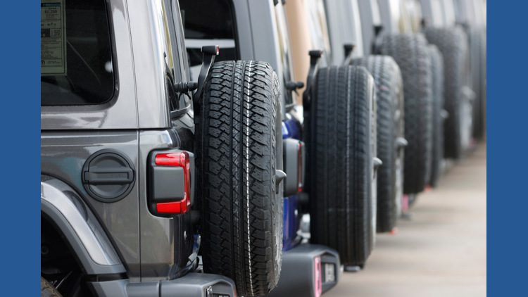 Chrysler recalls 320,000 Jeep plug-in hybrids due to faulty battery that can catch fire