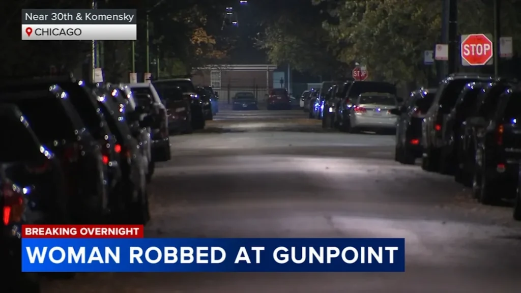 Woman robbed by 3 gunmen in Little Village, Chicago police say