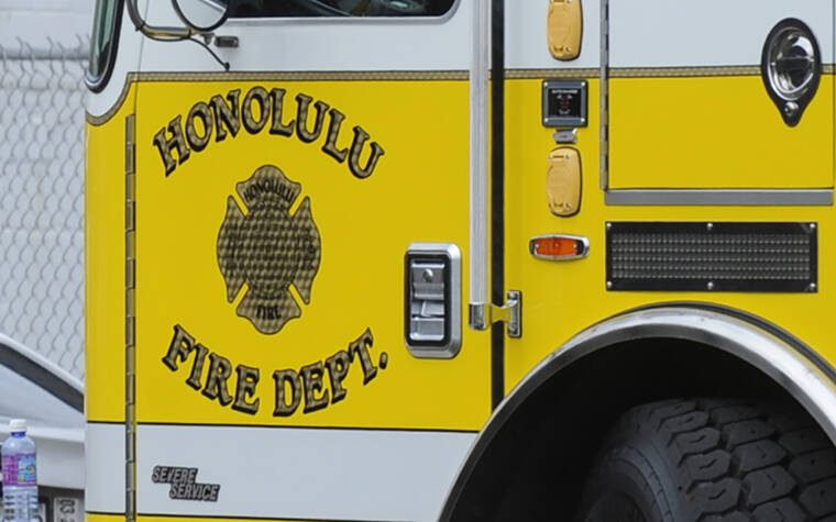 Man, 75, seriously injured in Kaimuki house fire