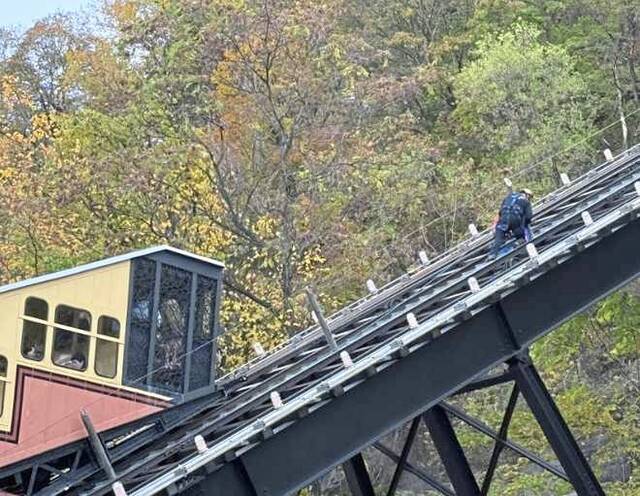 Rescue operation underway at Mon Incline after cars stop short of stations