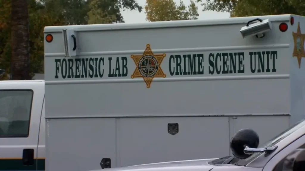 Person found dead on side of the road in Fresno County, deputies say