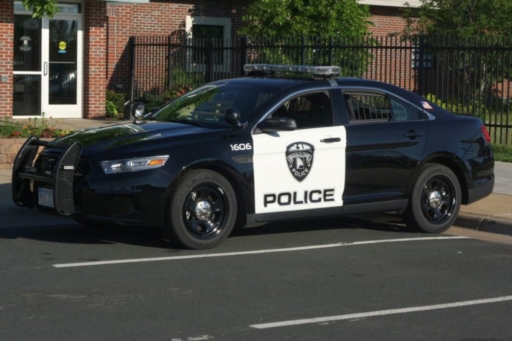 Brooklyn Park SWAT Team Detains Suspects After Uber Eats Driver Robbed at Knifepoint