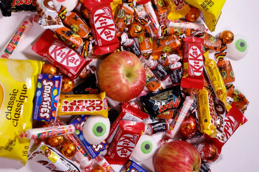 Razor blade allegedly found in piece of Halloween candy in South Bay