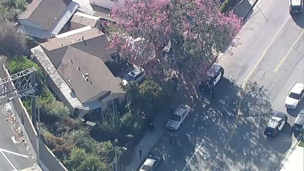 Landlord shoots and kills naked intruder who body-slammed him at Studio City apartment: LAPD
