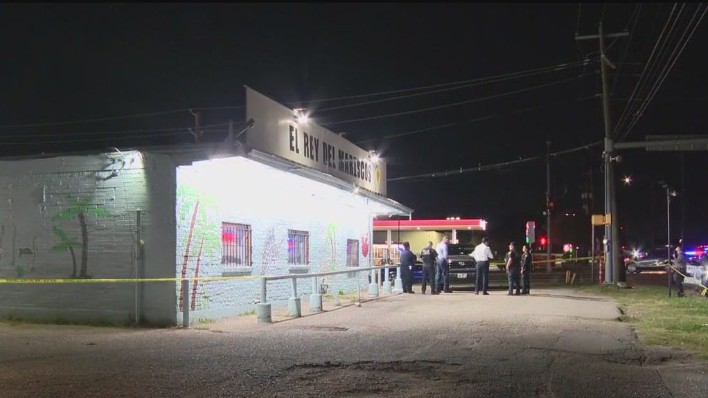 West Dallas murder: Police searching for suspect