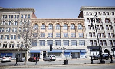 MountainOne Bank alleges former top advisers unlawfully took clients to create competing company