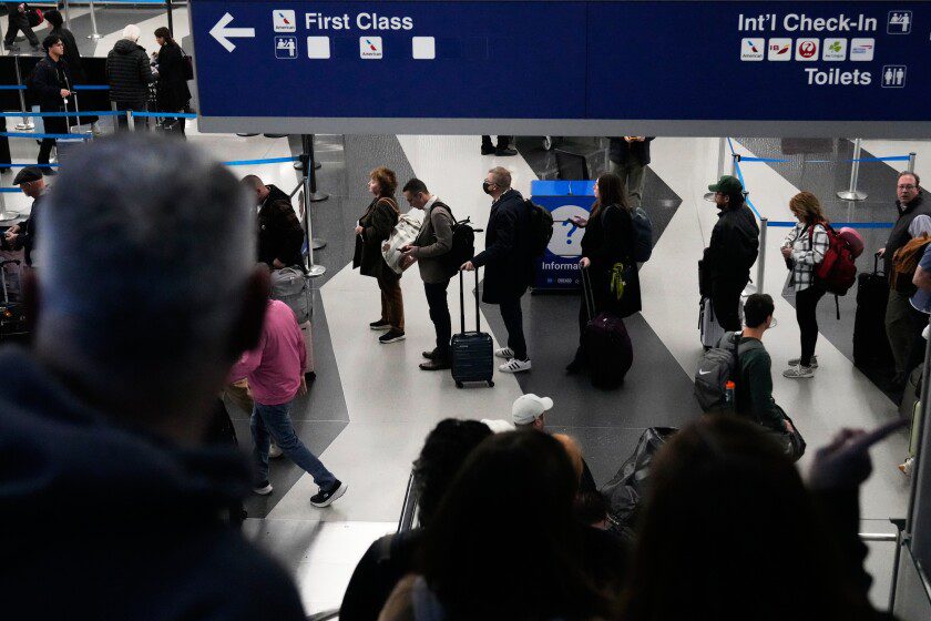 Chicago air travelers on edge ahead of FAA’s planned 10% air traffic cuts