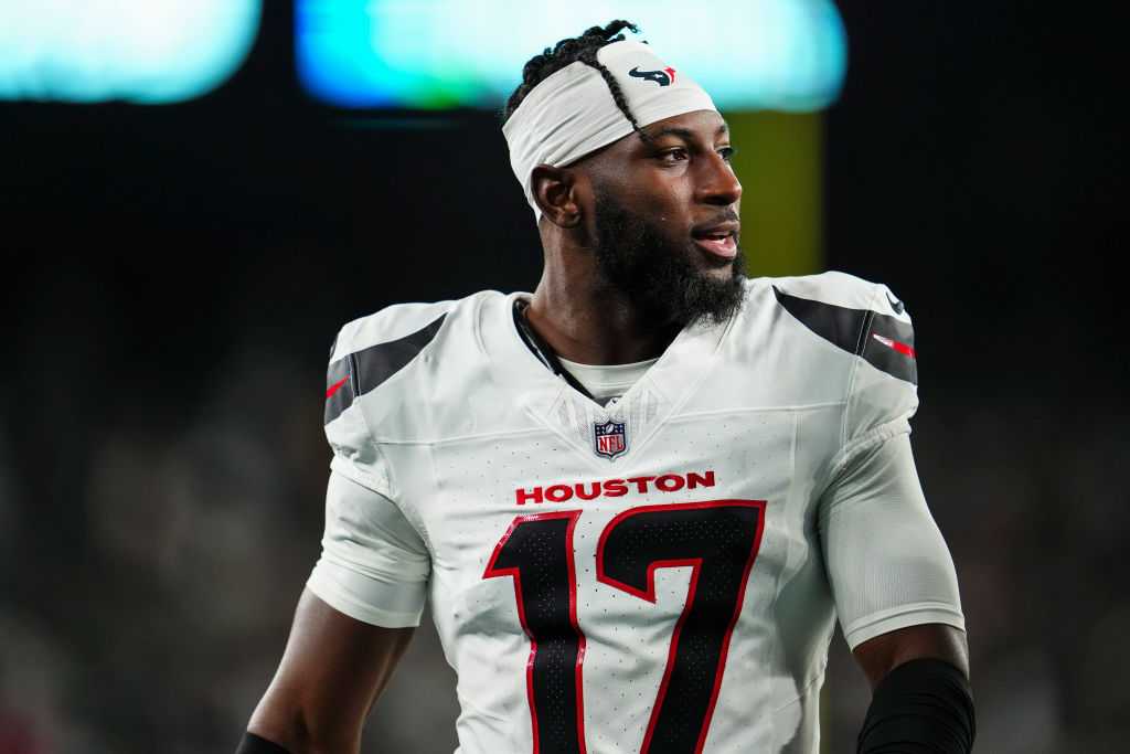 New York Jets player Kris Boyd in critical condition after Manhattan shooting, sources say