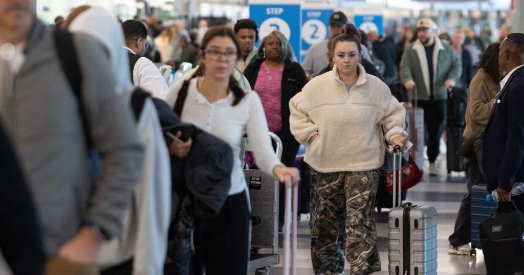 100 flights at O’Hare, Midway canceled Friday due to FAA order