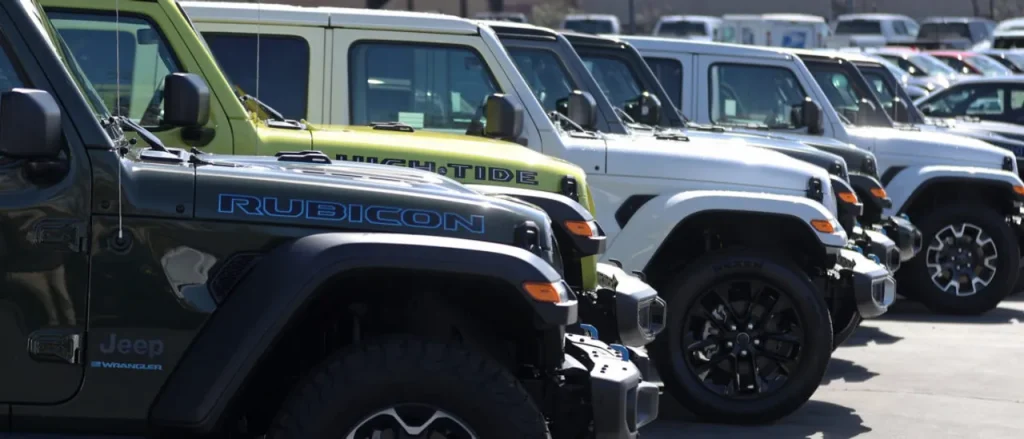Fire Risk Prompts Chrysler To Recall 320,000 Jeep Wrangler and Grand Cherokee