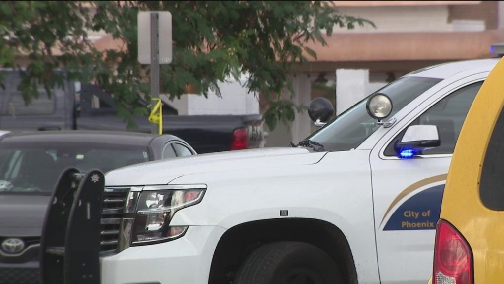 1 killed, 1 hurt in Phoenix double shooting