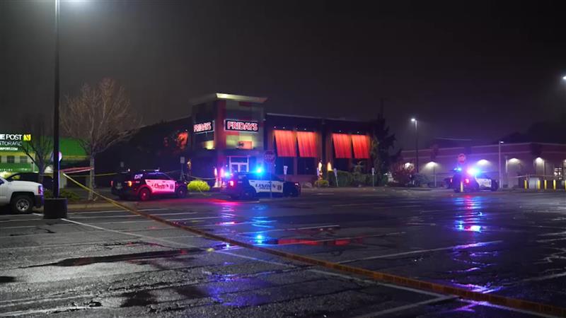 Police investigate after 1 injured in stabbing at TGI Fridays in Linden, New Jersey