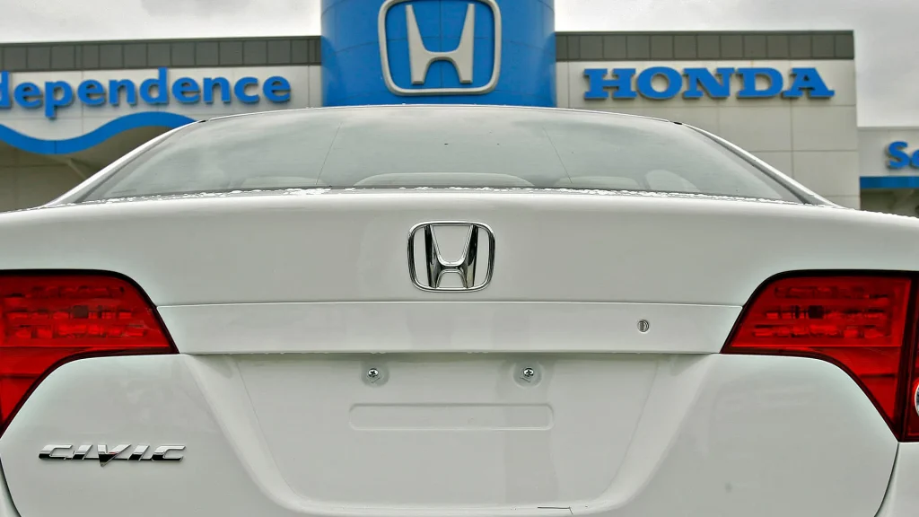 Honda pulls over 400,000 cars off the road over wheels that could fly off while you’re driving in urgent recall
