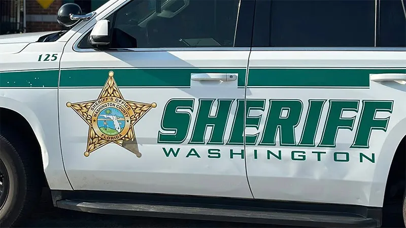 Dad jumps out of moving car after daughter calls 911 to report her fighting parents: Florida deputies