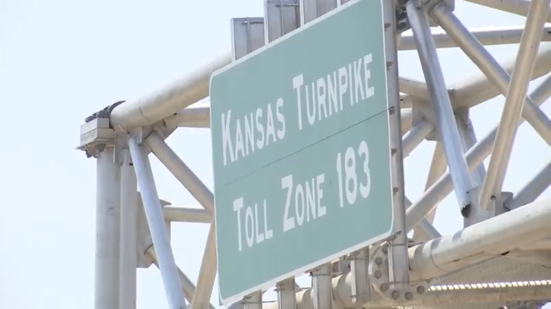 Oklahoma man charged for Kansas toll on inactive plate