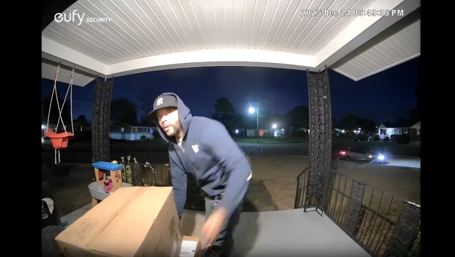 Portsmouth porch pirate steals Christmas, caught on camera
