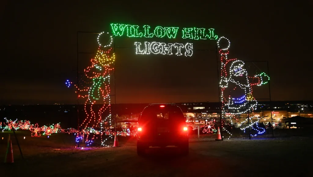 Willow Hill holiday lights display in Northbrook welcomes dogs to enjoy the show