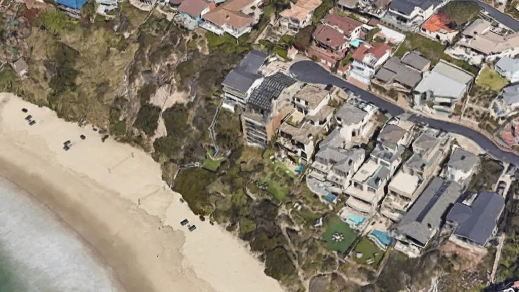 Laguna Beach home, one of 8 on the sand in Three Arch Bay, seeks $30M