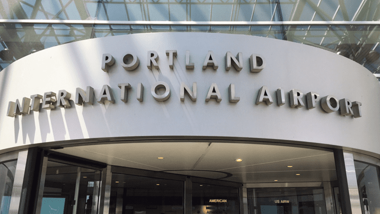Portland flyers describe PDX as ‘a bit congested’ during holiday travel surge