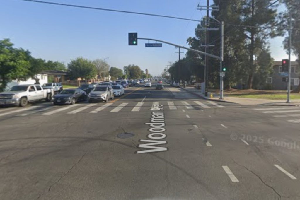 Three Dead, One Critically Injured in San Fernando Valley Hit-and-Run; LAPD Seeks Suspect