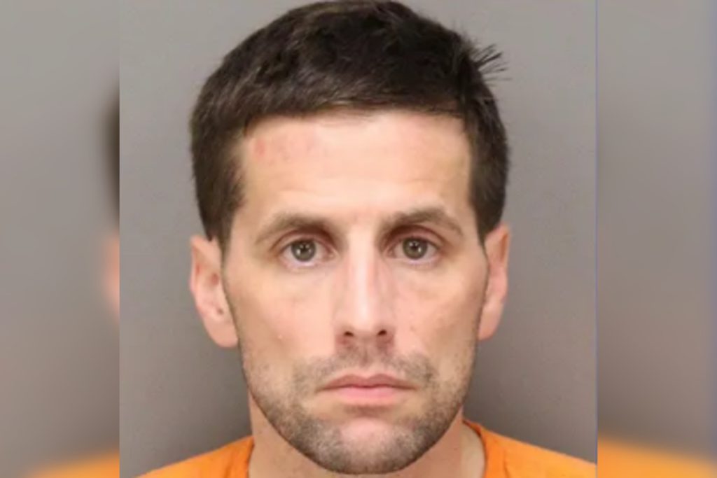 St. Petersburg Man Charged with Animal Cruelty for Killing Pet Birds, Resisting Arrest